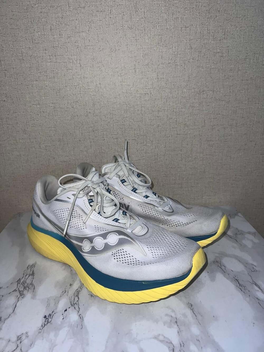 Saucony Women's Kinvara 15 Athletic Running Shoes White Finch Blue Yellow S10967